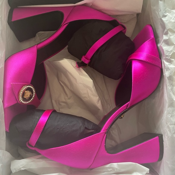 *BRAND NEW* Versace Medusa Medallion Ankle Strap Sandals - Picture 5 of 8